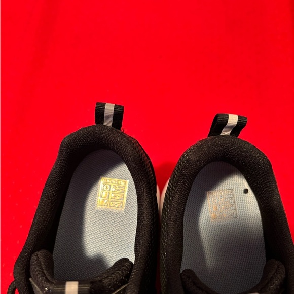 AONEGOLD Black Sneakers - Picture 2 of 5